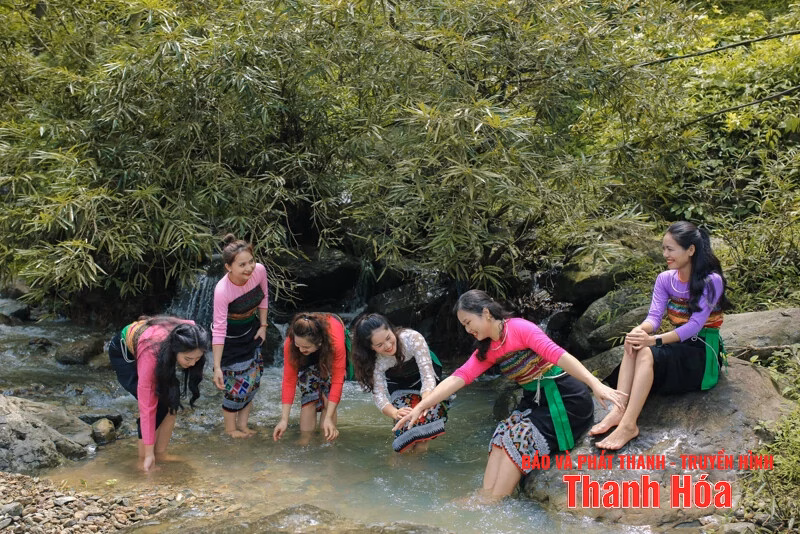 Hồi Xuân giữ gìn văn hóa truyền thống dân tộc Thái, Mường