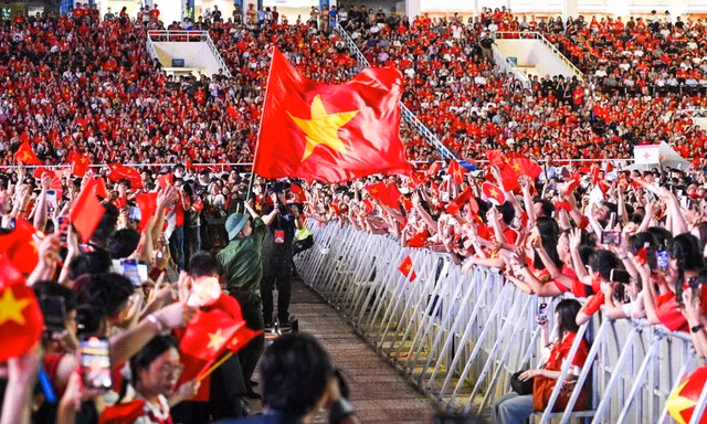 Vì sao nhiều người nổi tiếng cảm thông cho ông Nguyễn Công Trí?