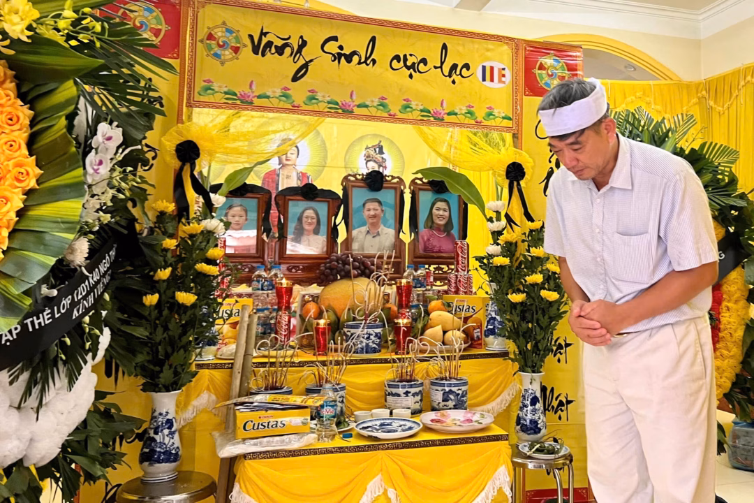 Vịnh Hạ Long: Gia đình 5 người cùng đi du lịch thì 4 người tử vong trong vụ lật tàu