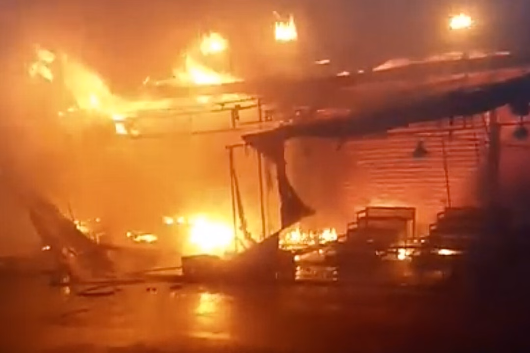 Chợ Lô 6 TPHCM bị cháy, nhiều tài sản bị thiêu rụi