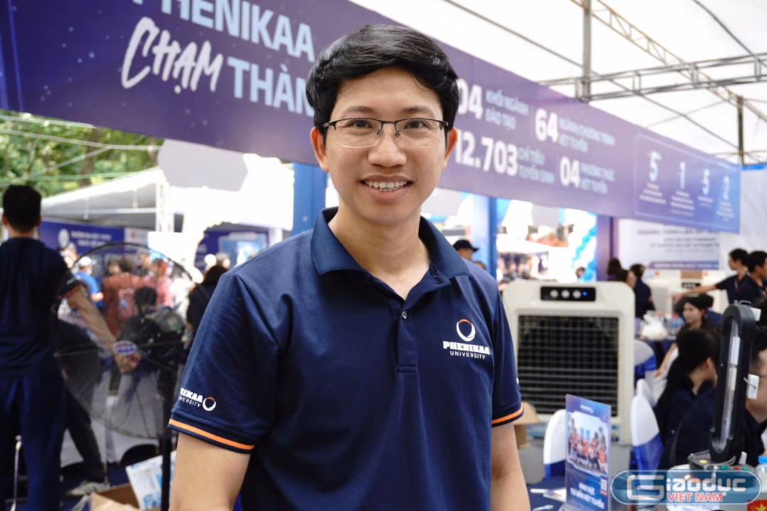 Tiến sĩ Nguyễn Viết Hương - Phó trưởng khoa, Khoa Khoa học và Kỹ thuật Vật liệu, Đại học Phenikaa. Ảnh: Ngọc Huyền