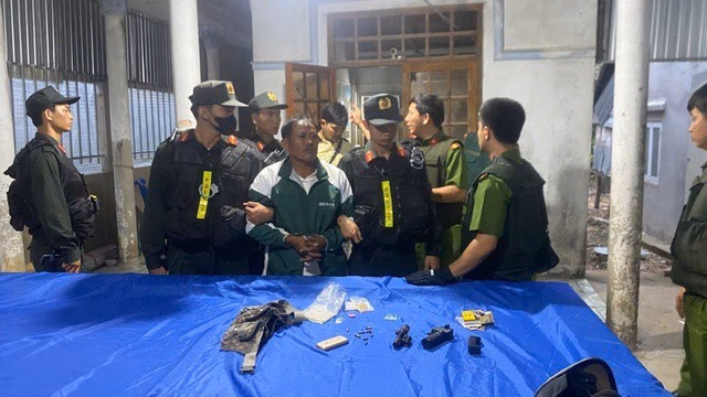 Khởi tố đối tượng bắn trung tá công an khi ngăn cản bạo lực gia đình