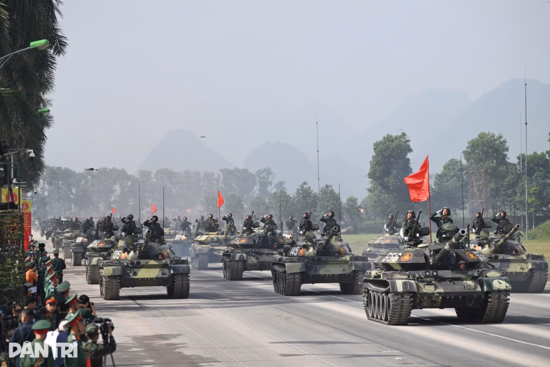 Lễ kỷ niệm 80 năm Quốc khánh: Siêu phẩm xe tăng T-90S và pháo quân sự 57mm xuất hiện