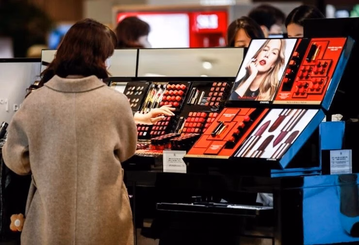 Người Mỹ tích trữ mỹ phẩm Hàn Quốc trước giờ áp thuế