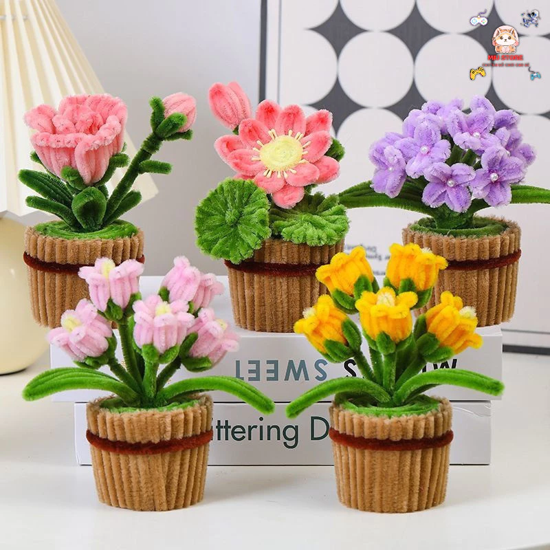 Làm thế nào chậu hoa mini kẽm nhung có thể biến bàn làm việc của bạn trở nên sinh động và thoải mái hơn?