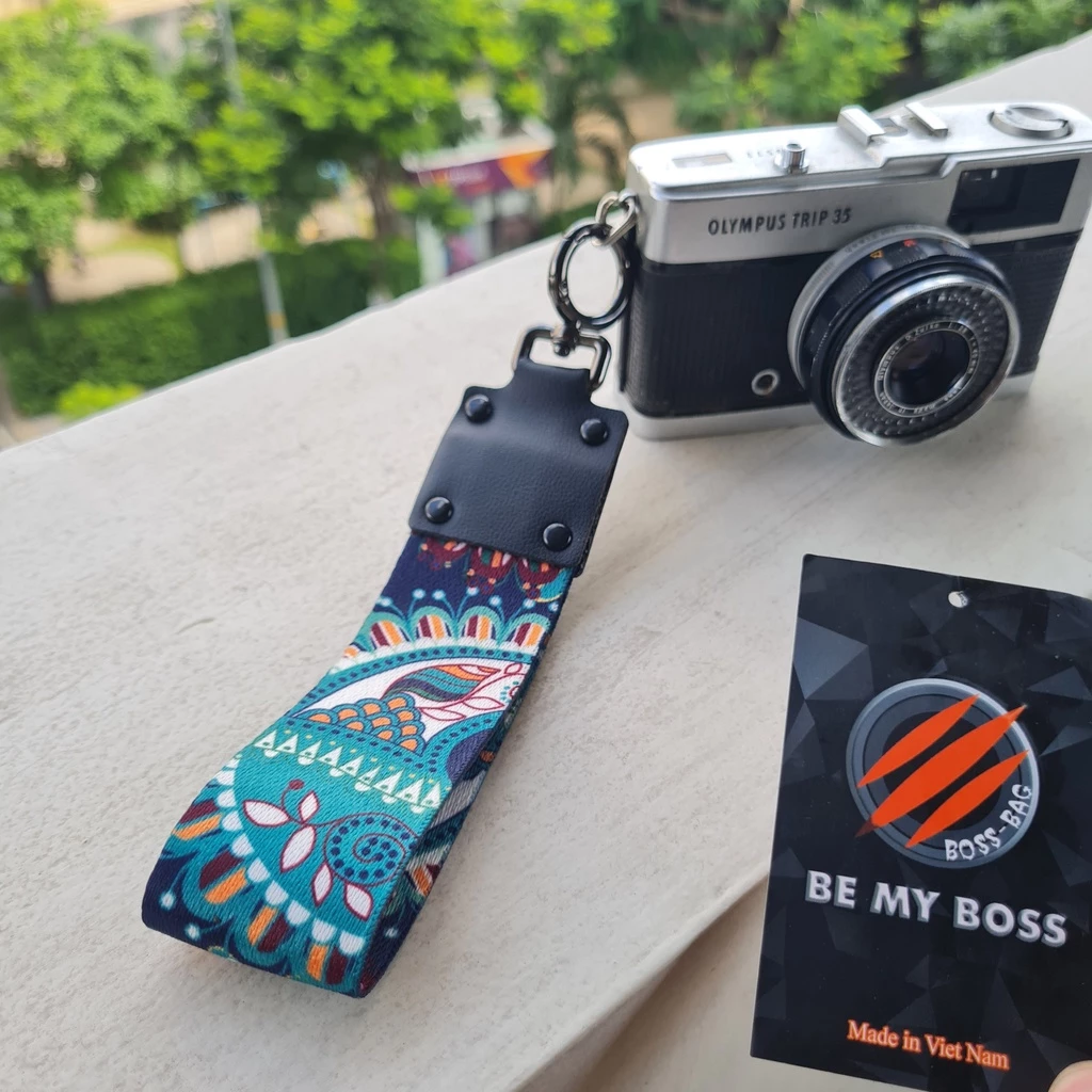 Làm thế nào để chọn móc khóa phù hợp cho túi xách của bạn mà không làm mất phong cách?