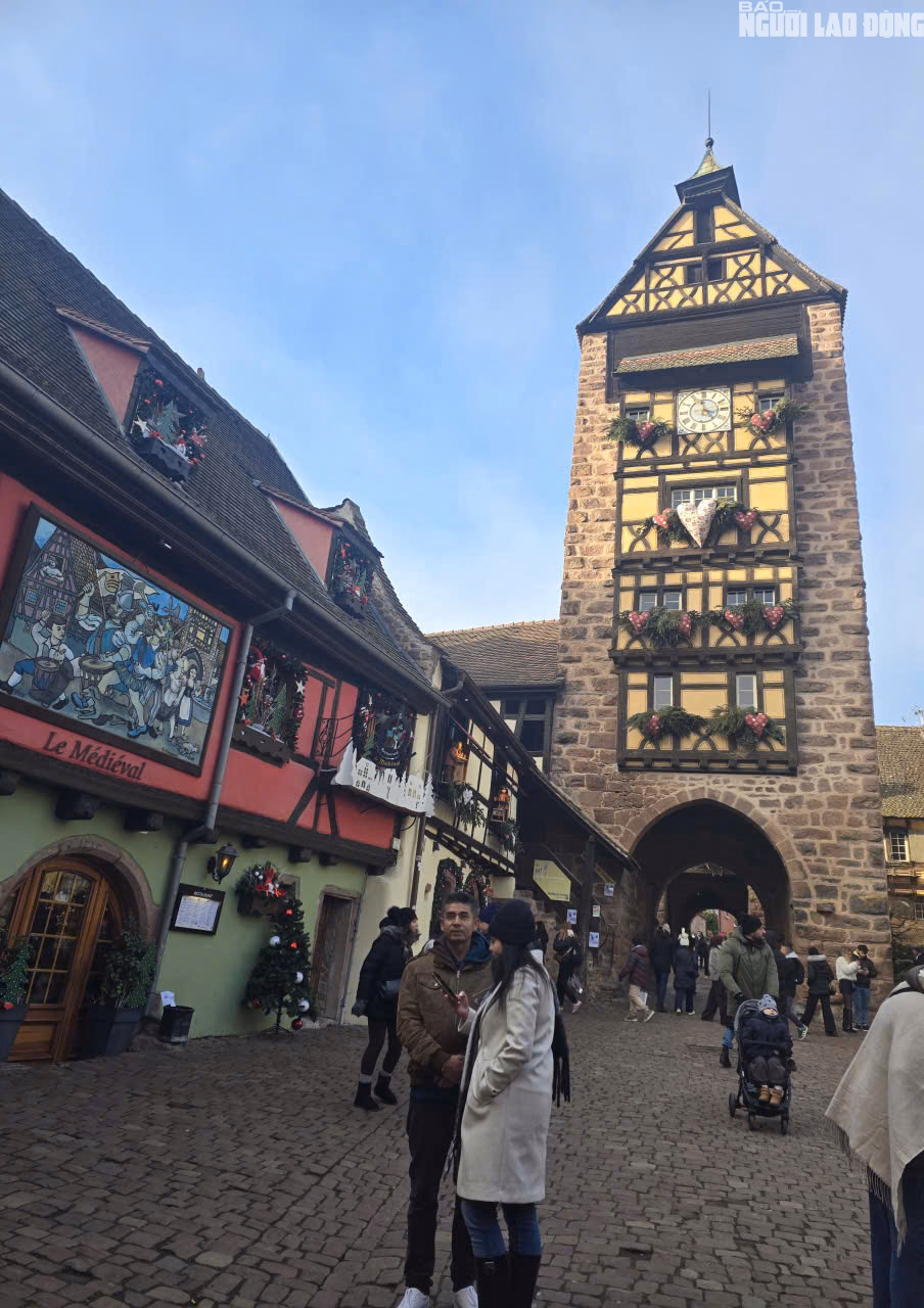 Riquewihr &ndash; l&agrave;ng rượu vang Alsace