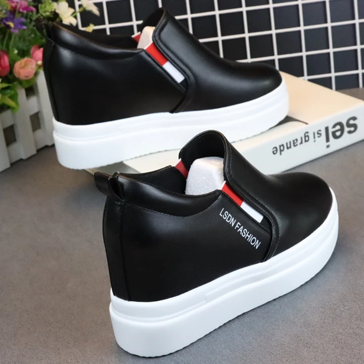 Mặc Giày Tăng Chiều Cao Slip-on Có Thực Sự Cao Hơn Mọi Người Nghĩ?