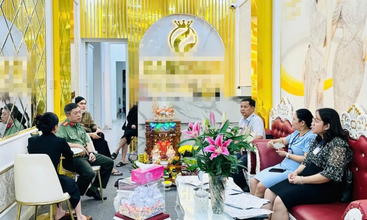 Cơ quan chức năng kiểm tra tại cơ sở thẩm mỹ viện Kiểm tra tại cơ sở thẩm mỹ viện