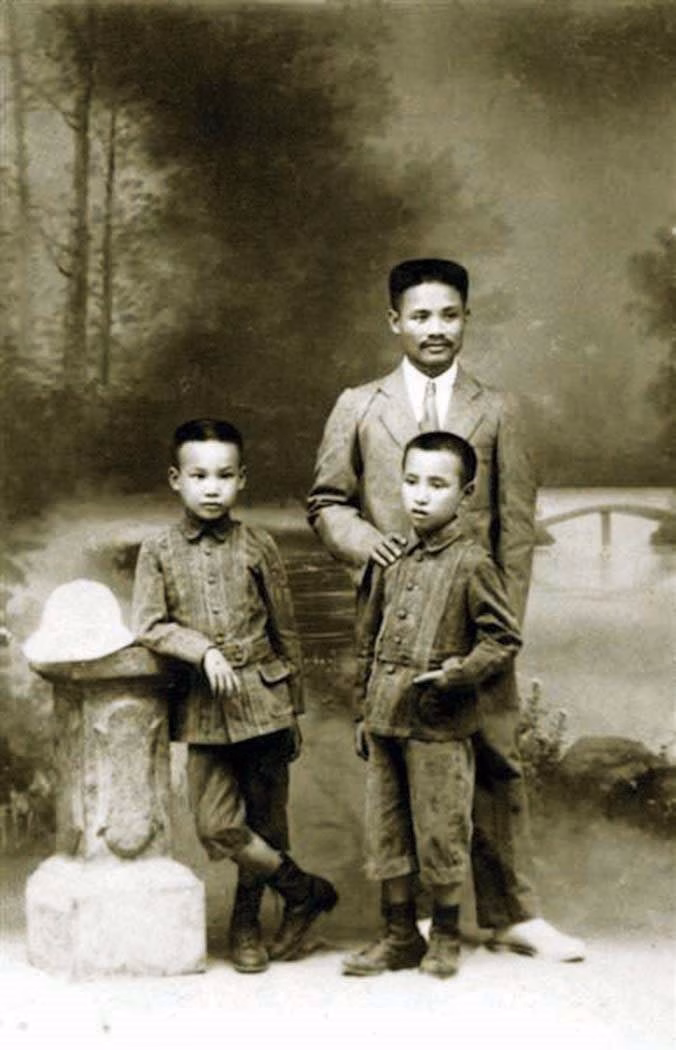 Cha con Khánh Ký Cha con Khánh Ký