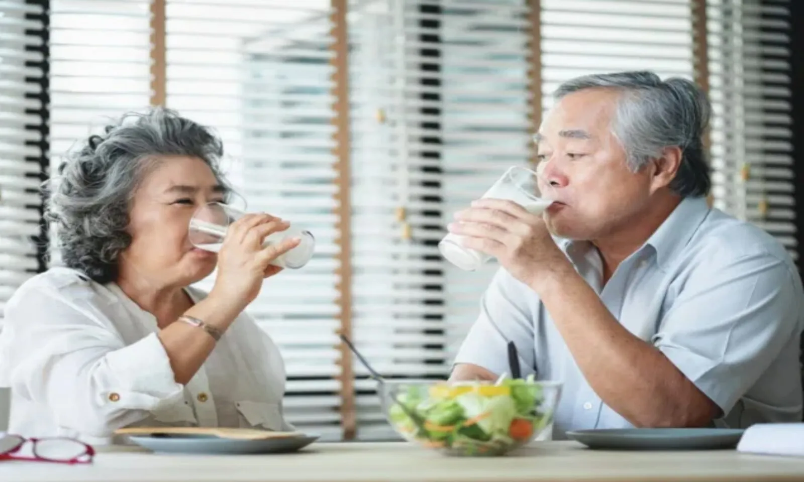Sống khỏe sau tuổi 50 Ảnh minh họa