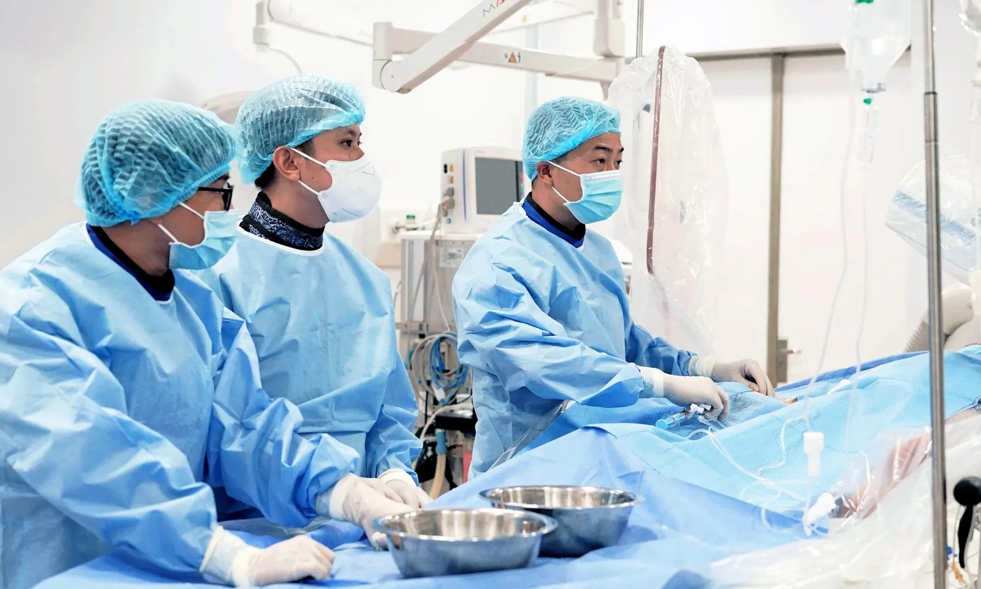 Cứu sống du khách Pháp bị nhồi máu cơ tim cấp Du khách Pháp được cấp cứu thành công