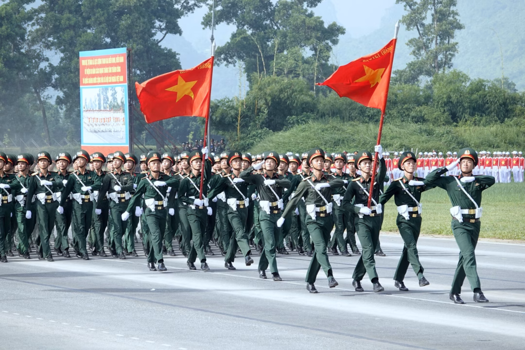 Khối sĩ quan Hải quân nhân dân Việt Nam.
