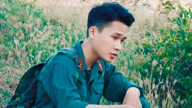 Anh bắt đầu gây chú ý với bản hit Hồng Nhan hút 300 triệu lượt xem trên YouTube.
