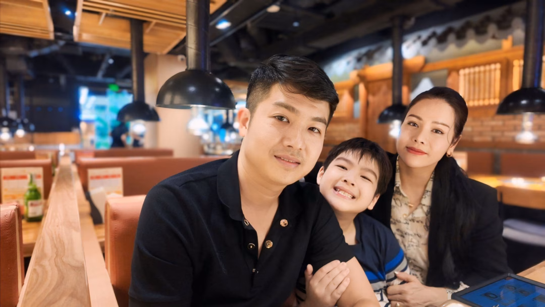 Nhật Kim Anh và Bửu Lộc đã ly hôn nhưng vẫn cùng nhau chăm sóc quý tử.