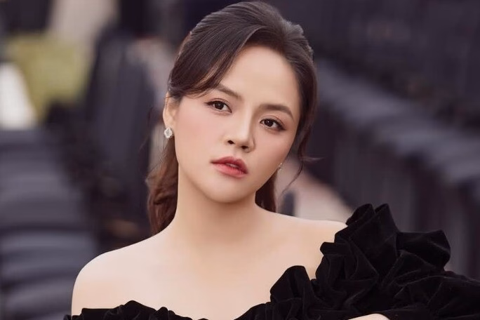Nữ diễn viên đóng ‘Vợ Thứ trưởng Bộ Kinh tế’ trong Chạy Án: Từ cú ngã vì nợ nần đến cuộc sống hiện tại ở nước ngoài C. Thu Quỳnh