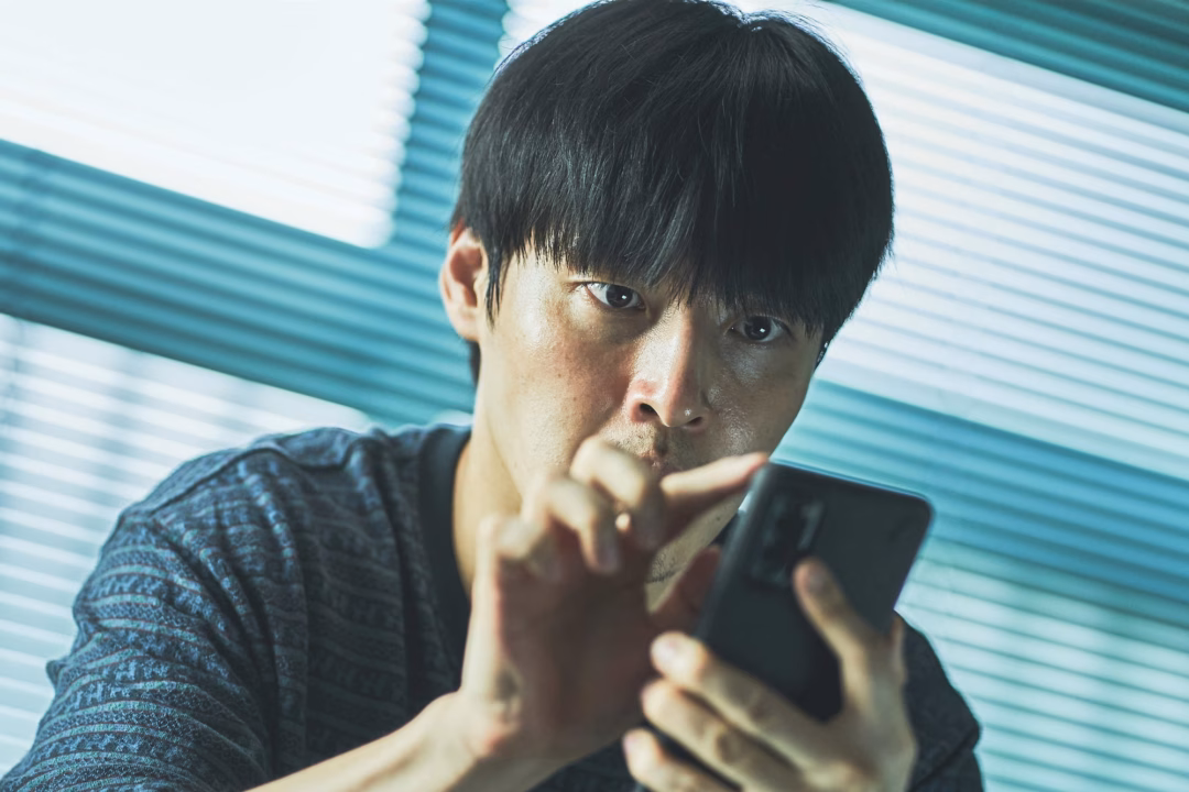 Tác phẩm mới của Kang Ha Neul đang thu hút đông đảo khán giả ở 40 quốc gia khác nhau.