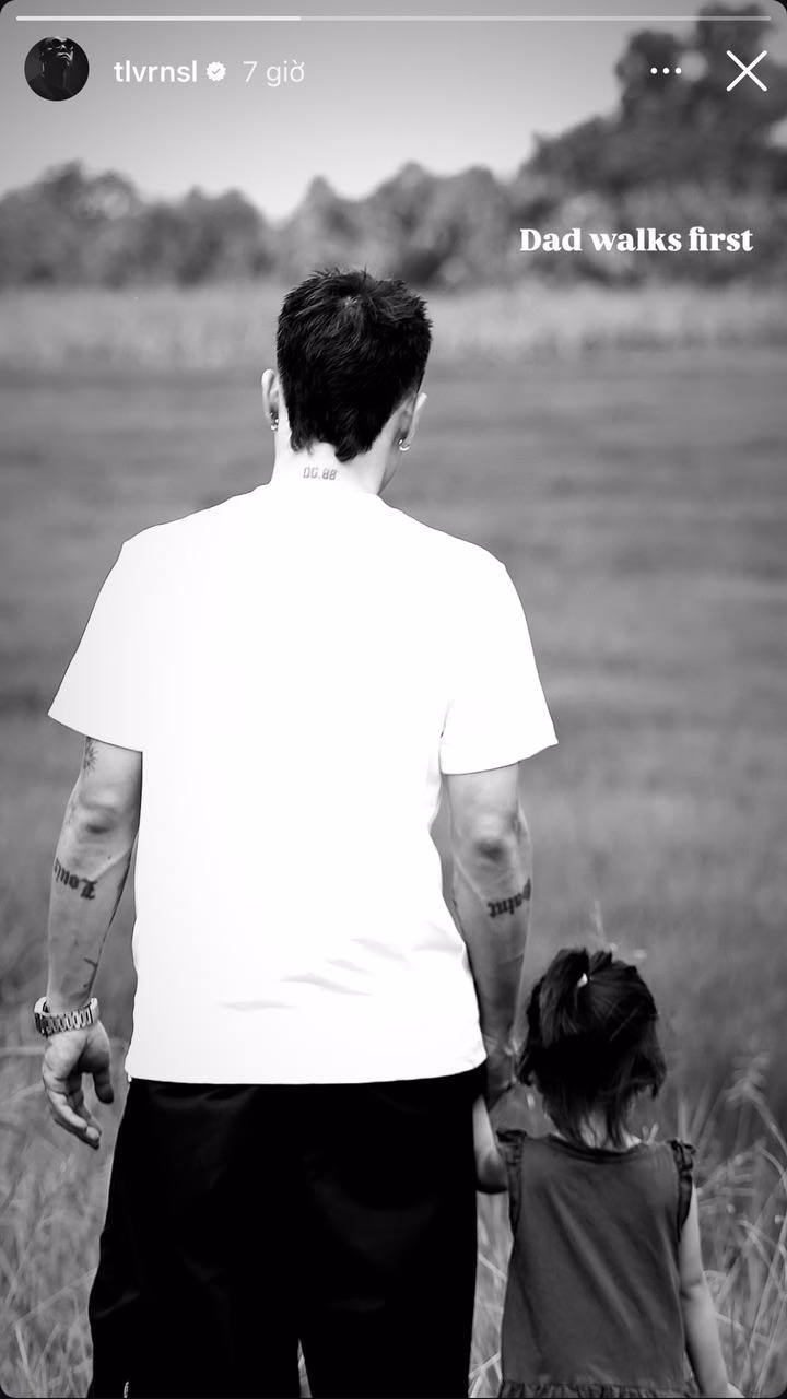 Touliver lên tiếng giữa lúc Tóc Tiên vướng tin đồn tình ái Touliver vào thẳng ảnh của Tóc Tiên để lại 4 chữ giữa loạt tin đồn gây xôn xao- Ảnh 4.