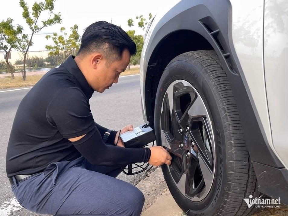 Lốp xe cần được kiểm tra kỹ trước mỗi chuyến đi xa, nhất là vào mùa hè. Ảnh: Hoàng Hiệp