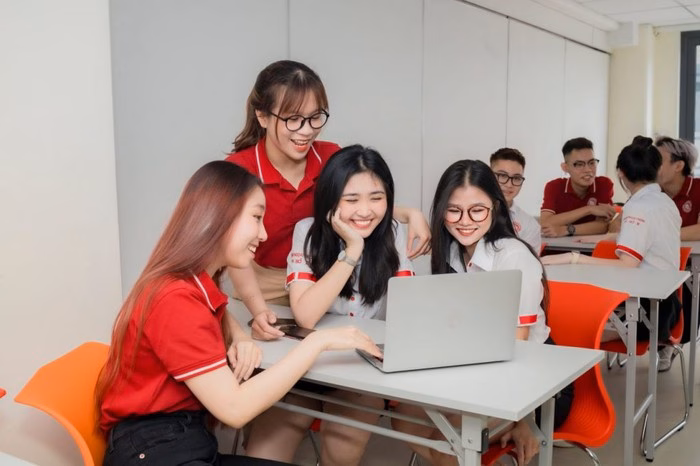 Sinh vi&ecirc;n Trường Đại học Ngoại thương