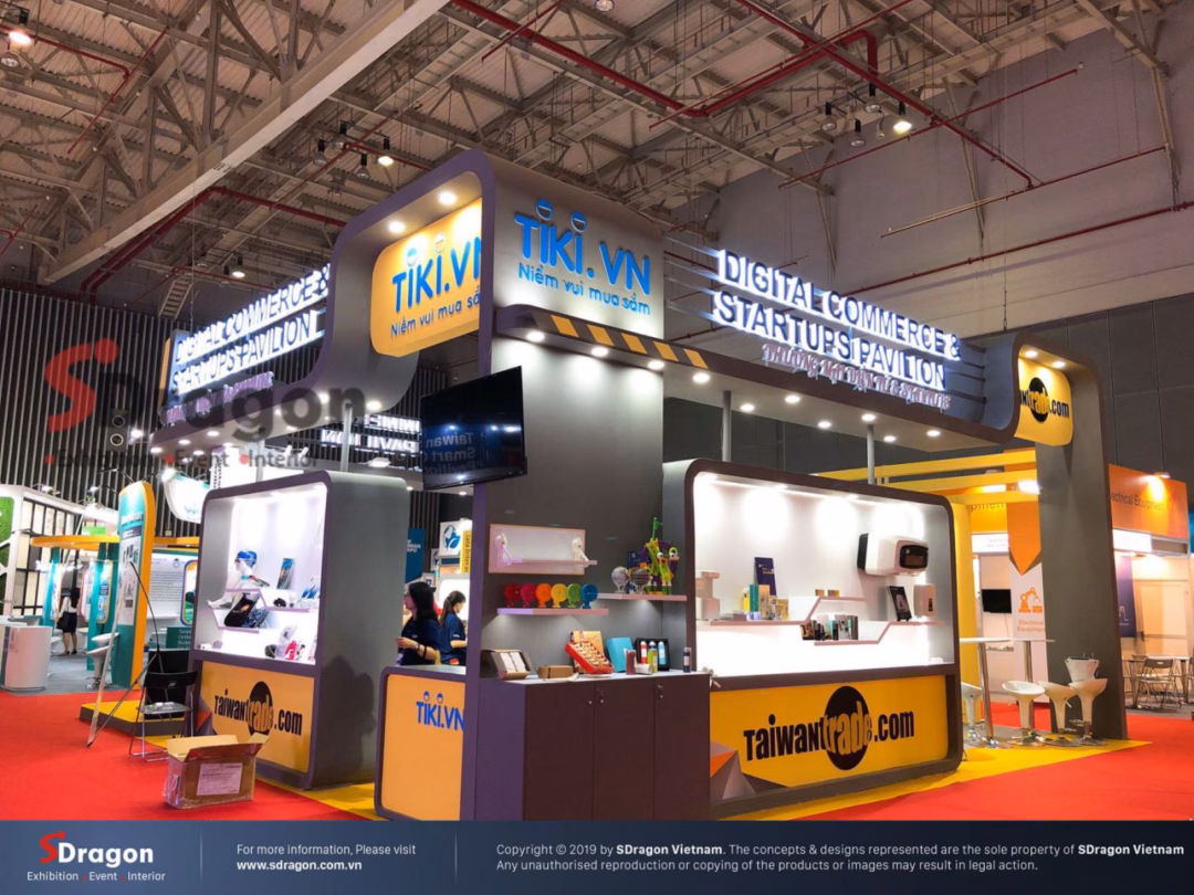 Triển lãm Logistics VILOG 2025: SDragon Mang Đến Giải Pháp Thi Công Gian Hàng Sáng Tạo Cho Doanh Nghiệp Gian hàng Tiki ấn tượng do SDragon thiết kế với phong cách hiện đại và hiệu quả truyền thông