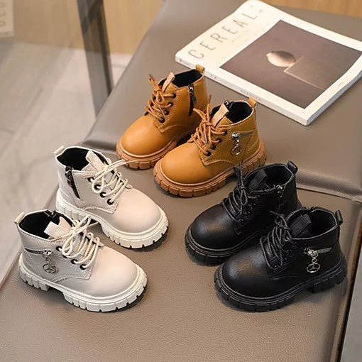 Giày bốt trẻ em Quảng Châu có đáng tin? Tôi đã mua cho con và đây là những điều tôi nhận ra