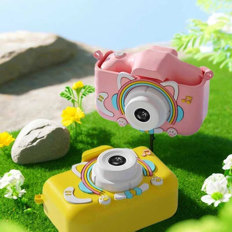 Làm thế nào để chọn máy ảnh Polaroid phù hợp cho bé học sinh: Kinh nghiệm và bí quyết từ người dùng thực tế