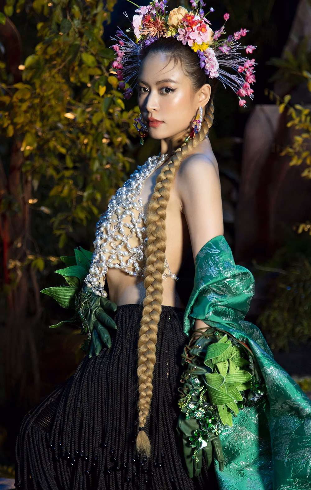 Hoàng Thùy Linh ra mắt sản phẩm kết hợp cùng Thanh Lam, Tùng Dương Hoàng Thùy Linh ra mắt sản phẩm kết hợp cùng Thanh Lam, Tùng Dương