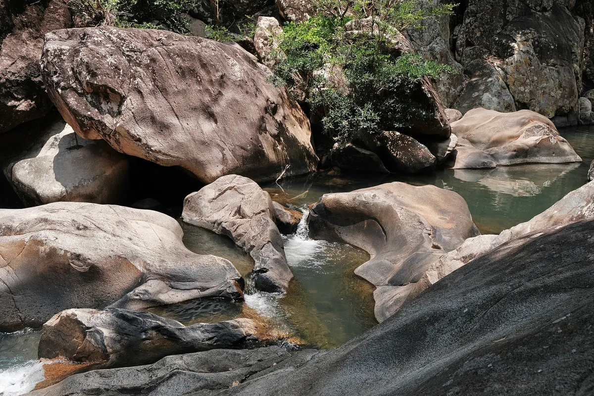 Suối Ba Hồ Suối Ba Hồ