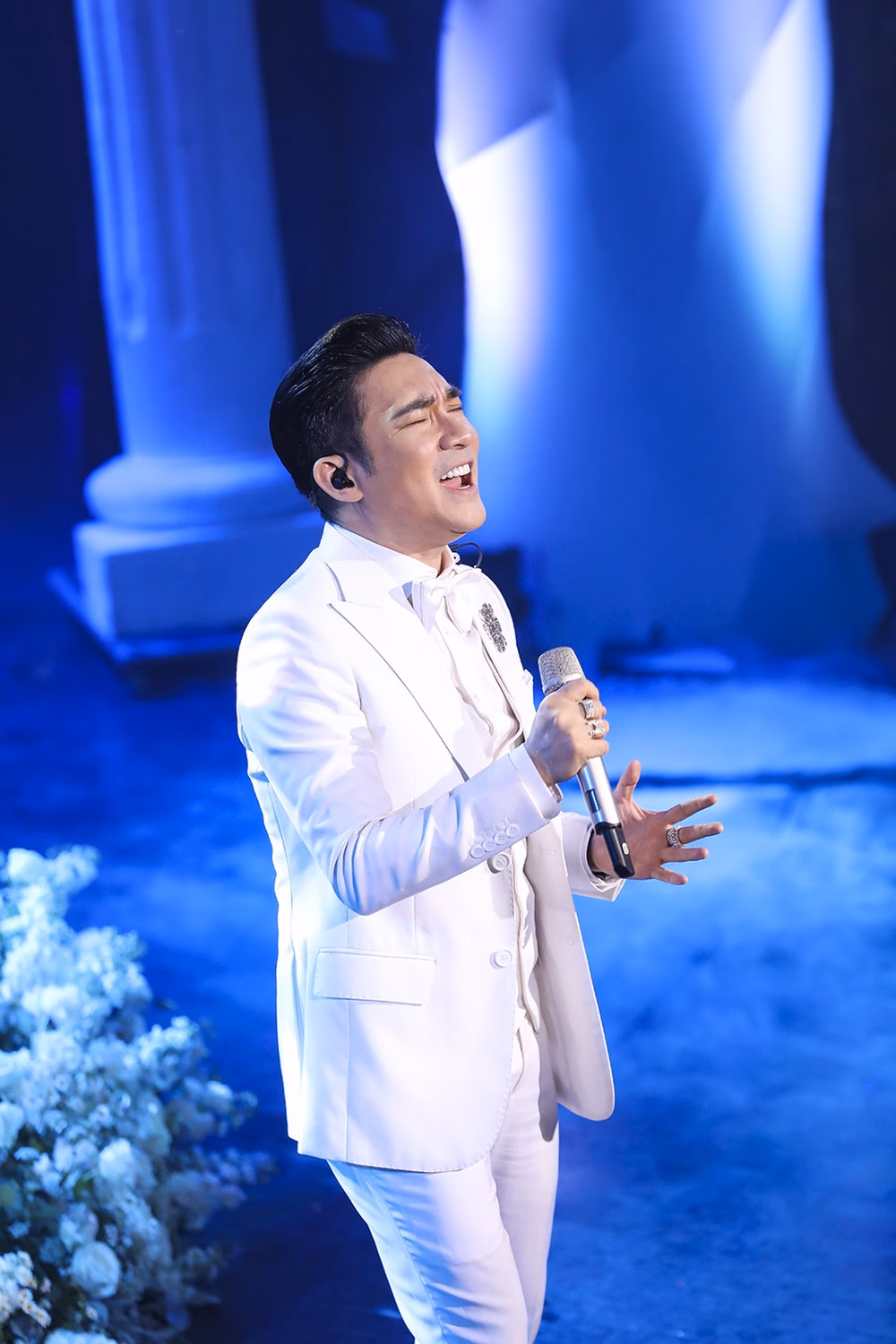 Quang Hà hát thăng hoa cùng 3 ca sĩ đình đám - Ảnh 4. Quang Hà hát thăng hoa cùng 3 ca sĩ đình đám - Ảnh 4.