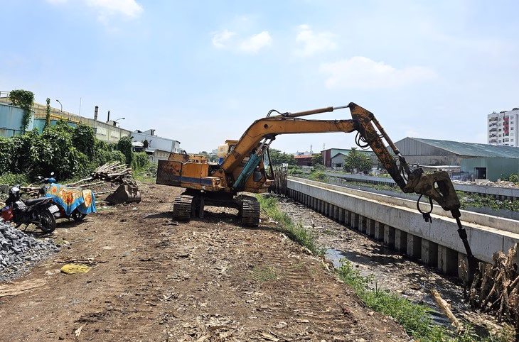 Phần đất thu hồi đang thi công dự án Quận 12 bị tố thu hồi đất sai, ba hộ dân chịu thiệt đơn thiệt kép