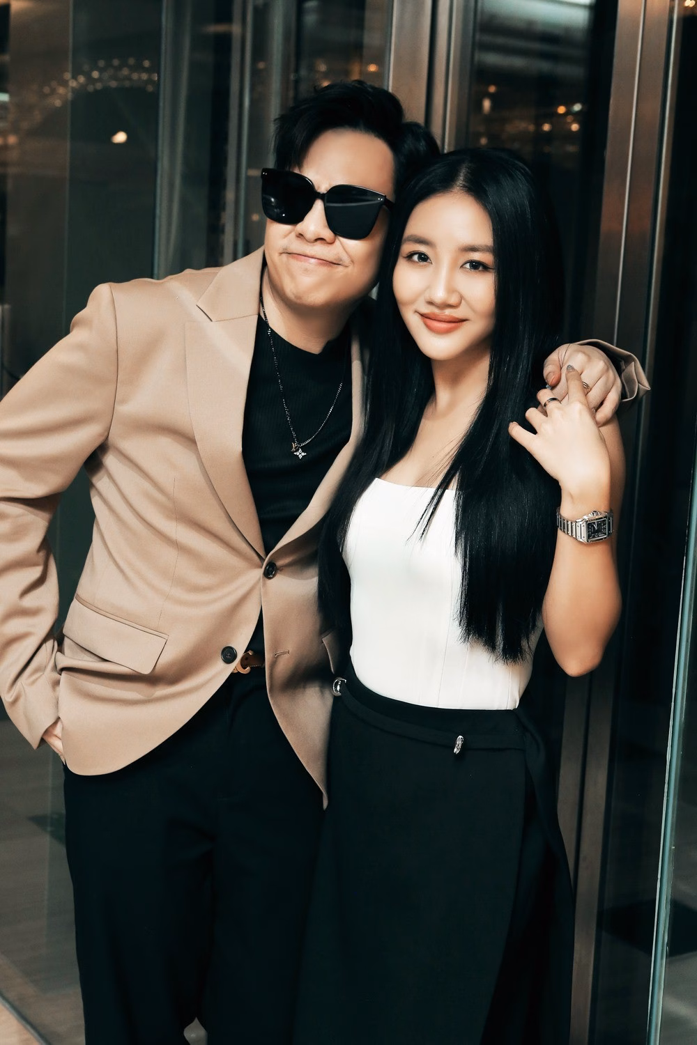 Hứa Kim Tuyền và Văn Mai Hương. Nhạc sĩ Hứa Kim Tuyền và ca sĩ Văn Mai Hương cùng nhau chia sẻ về mối quan hệ hợp tác.