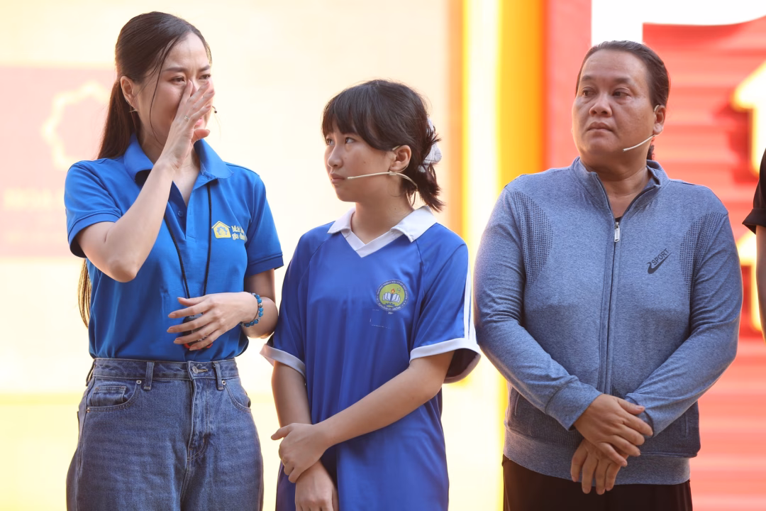 Lâm Vỹ Dạ xúc động Lâm Vỹ Dạ xúc động