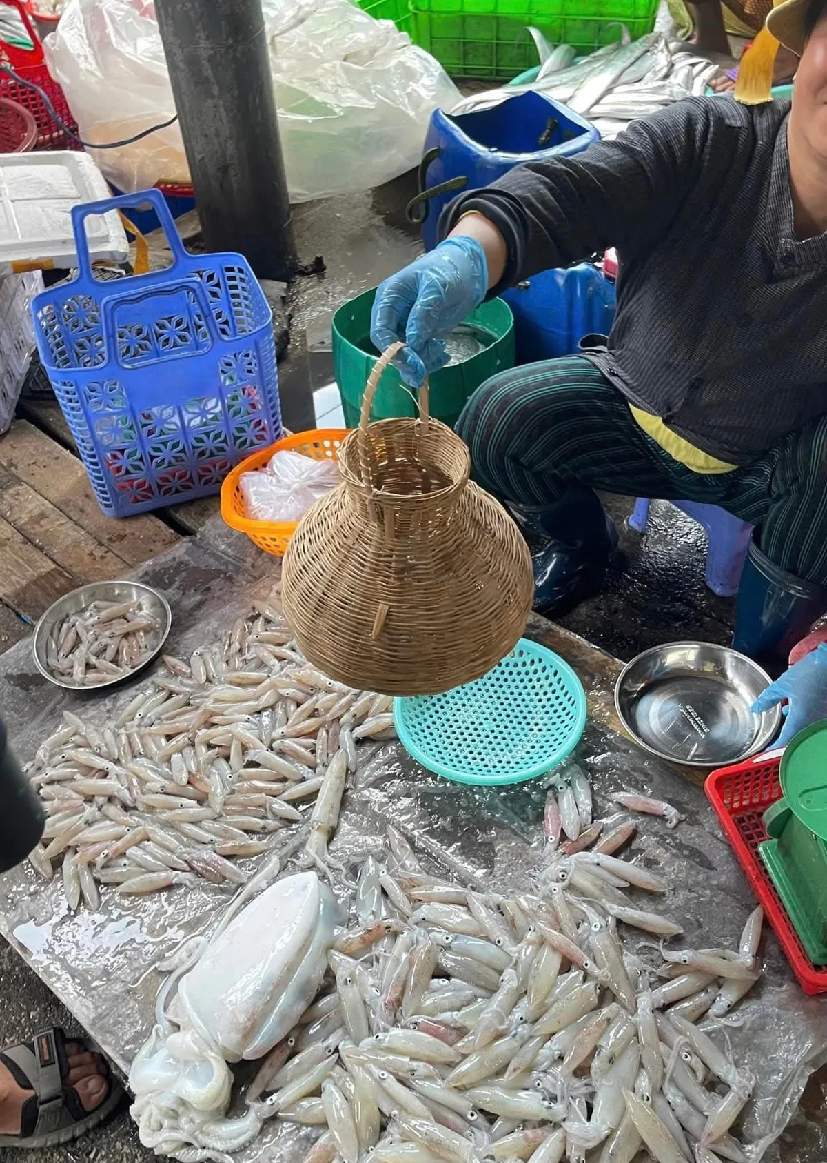 Đi chợ mua hải sản Đi chợ mua hải sản