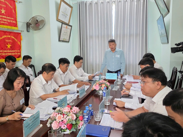 Phú Yên đẩy mạnh cải cách hành chính với việc vận hành thử nghiệm mô hình tổ chức cấp xã mớ Phiên họp giả định Hội nghị Ban Thường vụ Đảng ủy phường Bình Kiến