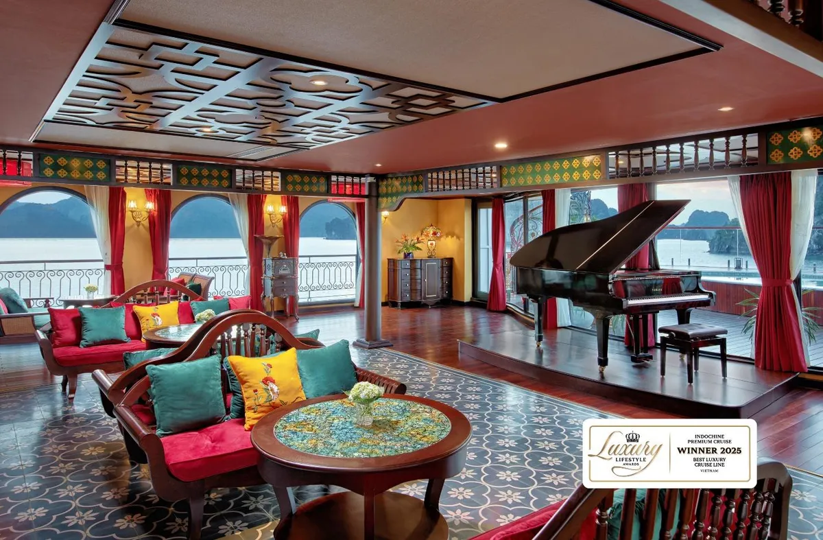 Không gian lounge Indochine Premium Không gian lounge rộng rãi và sang trọng trên Indochine Premium