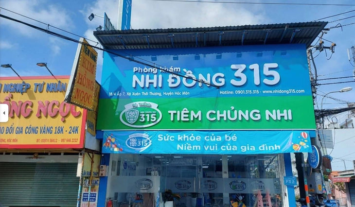 Phòng khám Nhi Đồng315 bị xử phạt Phòng khám Nhi Đồng315 bị xử phạt vì người hành nghề đăng ký hành nghề cùng một thời gian tại các cơ sở khám, chữa bệnh khác nhau.