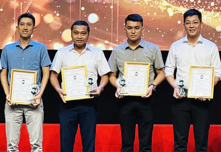 Phóng viên báo Tuổi Trẻ Phóng viên Lê Trung đoạt giải
