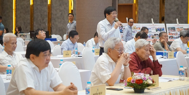 Nhà báo Hồ Quang Lợi đóng góp ý kiến hoàn thiện quy trình chấm giải
