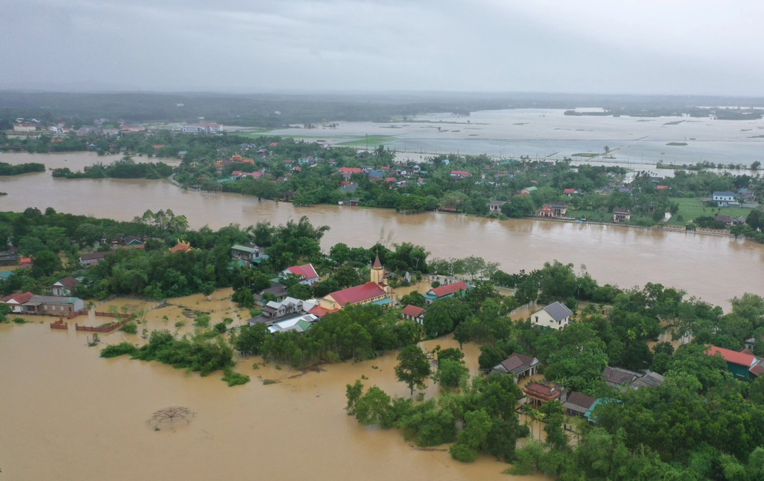 Đánh giá từ chuyên gia Khu vực phường Phong Hòa ngập trong nước lũ