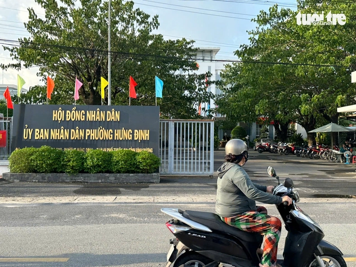 Bảng hiệu tại Bình Dương “phường Thuận An thuộc TP.HCM” là ảnh giả - Ảnh2. Bình Dương - Ảnh2.