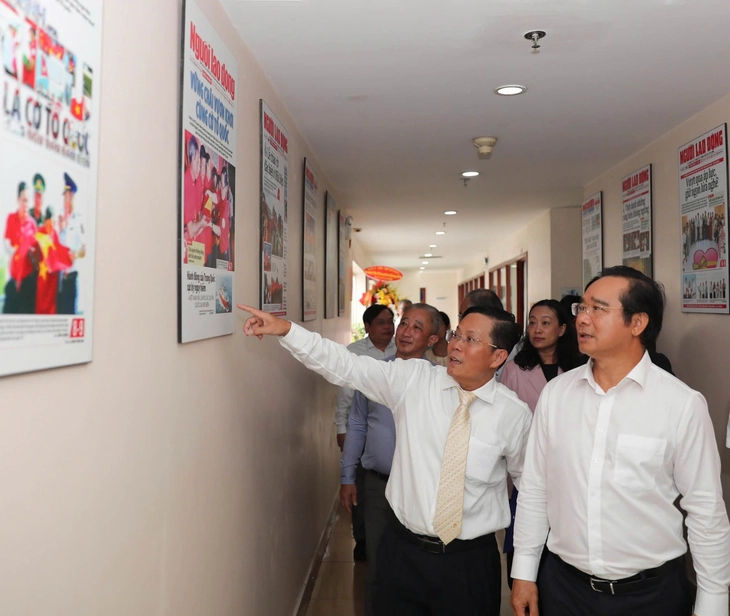 Chủ tịch UBND TP.HCM Nguyễn Văn Được thăm, chúc mừng báo Người Lao Động Chủ tịch UBND TP.HCM Nguyễn Văn Được thăm, chúc mừng báo Người Lao Động