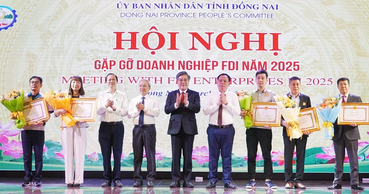 Bằng khen cho doanh nghiệp FDI UBND tỉnh Đồng Nai trao tặng bằng khen cho doanh nghiệp FDI