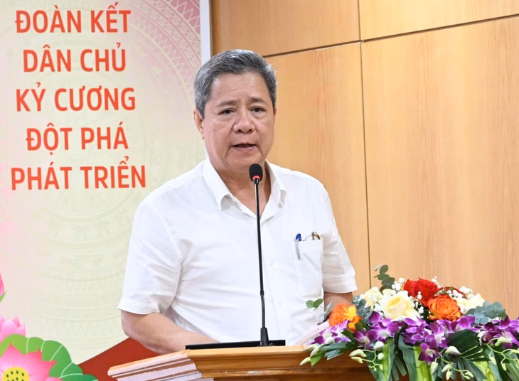 Phó cục trưởng Cục Điện lực Bùi Quốc Hùng Phó cục trưởng Cục Điện lực Bùi Quốc Hùng