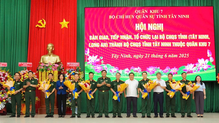 Lãnh đạo Bộ Chỉ huy quân sự tỉnh Tây Ninh mới Lãnh đạo Bộ Chỉ huy quân sự tỉnh Tây Ninh mới
