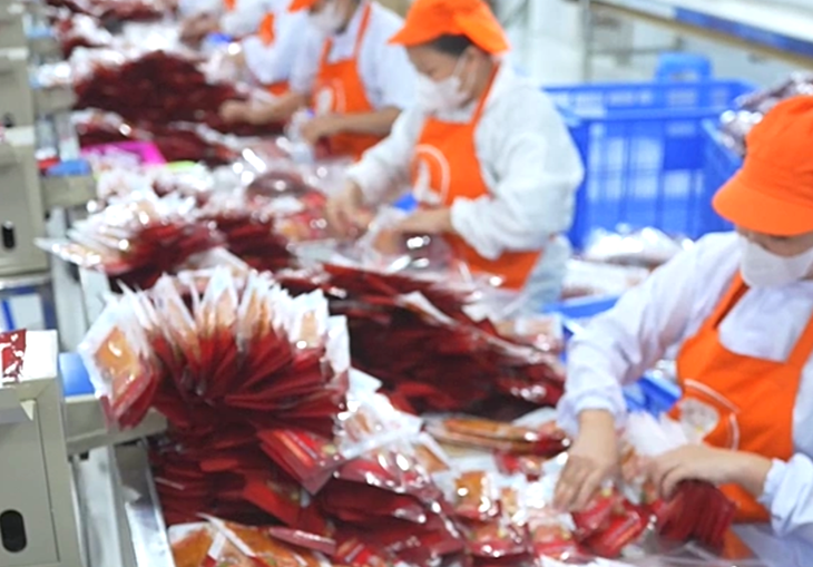 Nhà máy sản xuất của Ăn Cùng Bà Tuyết Bên trong nhà máy sản xuất của thương hiệu ăn vặt nổi tiếng mạng xã hội Ăn Cùng Bà Tuyết