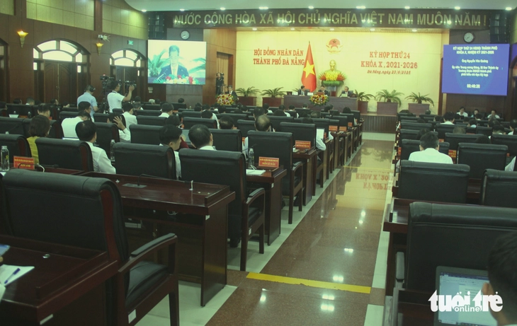 Kỳ họp thứ 24 của Hội đồng nhân dân thành phố Đà Nẵng đã diễn ra, đánh dấu mốc lịch sử kh Đà Nẵng - Ảnh2.
