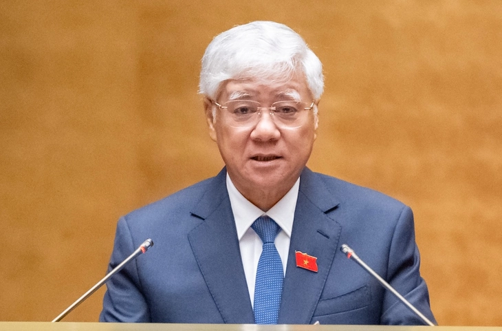 Chủ tịch Ủy ban Trung ương MTTQ Việt Nam Đỗ Văn Chiến trình bày báo cáo giải trình tiếp thu vào sáng 27-6 công đoàn - Ảnh1.