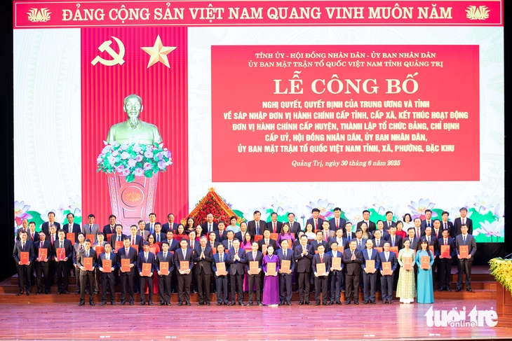 78 bí thư xã, phường, đặc khu của tỉnh Quảng Trị 78 bí thư xã, phường, đặc khu của tỉnh Quảng Trị