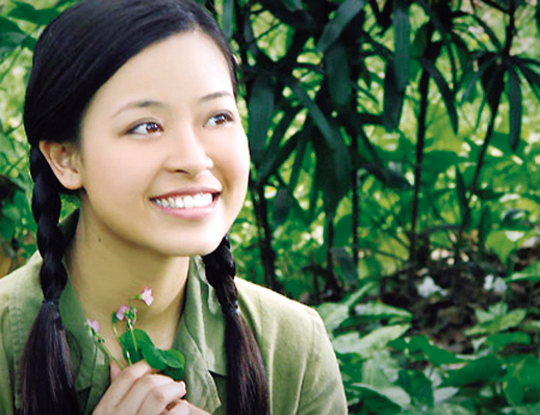 Minh Hương luyện chữ Minh Hương luyện chữ